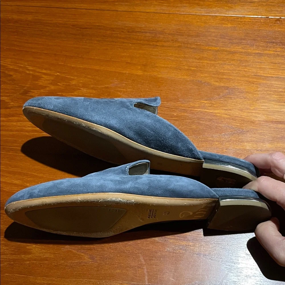 AGL Attilio Giusti Leombruni blue suede mules size 40